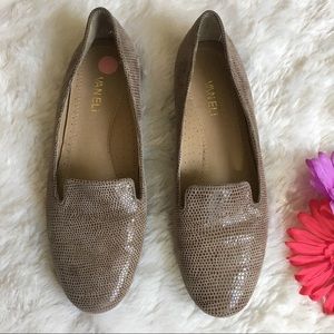 VanEli Sely Tan Loafer Moccasins Flats size 8.5